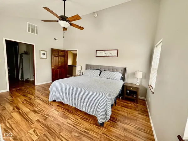 $290,000 | 609 North Maple Street, Veedersburg, IN 47987
