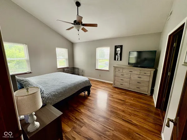 $290,000 | 609 North Maple Street, Veedersburg, IN 47987