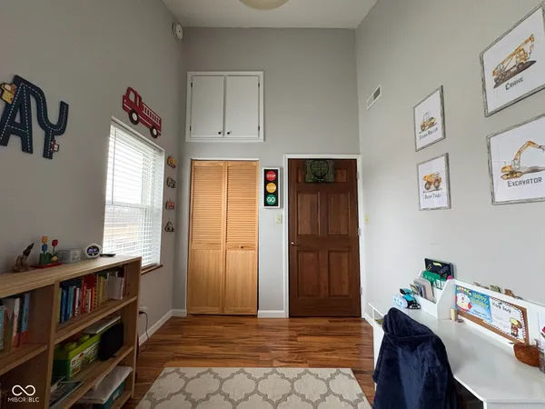 $290,000 | 609 North Maple Street, Veedersburg, IN 47987