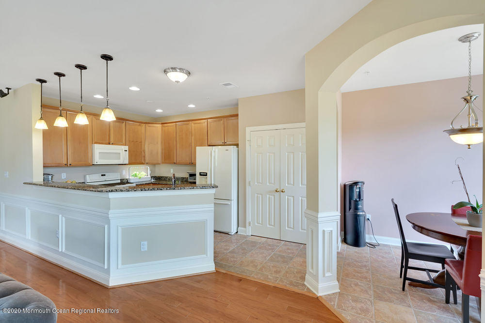 812 Abby Road Middletown, NJ 07748 - Photo 11 of 42 025_dsc01374
