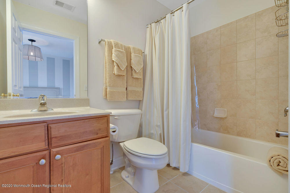 812 Abby Road Middletown, NJ 07748 - Photo 37 of 42 044_dsc01434