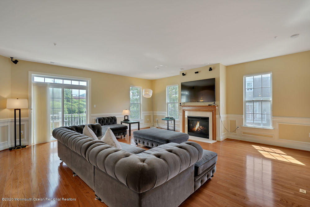 812 Abby Road Middletown, NJ 07748 - Photo 8 of 42 010_dsc01314