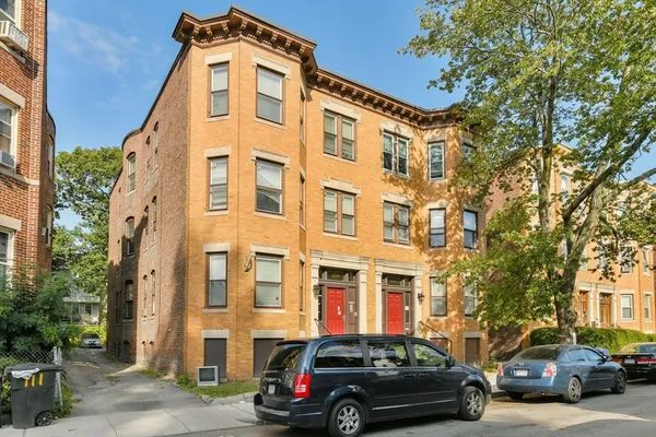 $2,950 | 109 Harrishof Street, Unit 1, Boston, MA 02121