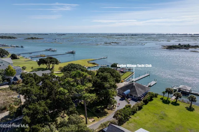 $750,000 | 133 Olde Point Road, Hampstead, NC 28443