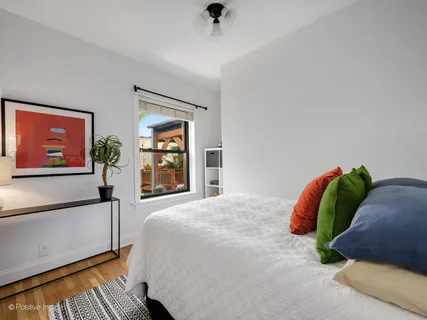 $385,000 | 1310 West Montrose Avenue, Unit 3, Chicago, IL 60613