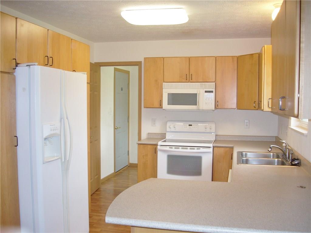 6136 Wexford Road Indianapolis, IN 46220 - Photo 6 of 26