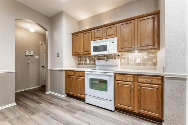 $2,400 | 8832 Stirrup Way, Fort Worth, TX 76244