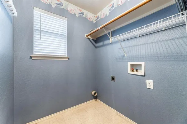 $2,400 | 8832 Stirrup Way, Fort Worth, TX 76244