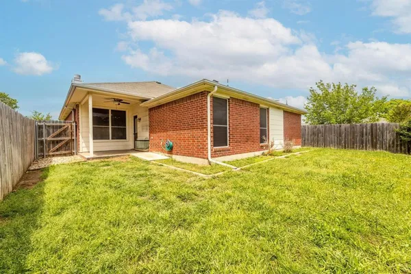 $2,400 | 8832 Stirrup Way, Fort Worth, TX 76244