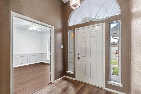 $2,400 | 8832 Stirrup Way, Fort Worth, TX 76244