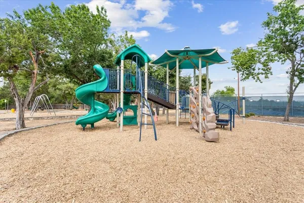 $2,300 | 901 Oakcrest Circle, Cedar Park, TX 78613