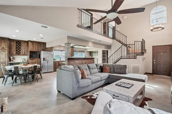 $2,300 | 901 Oakcrest Circle, Cedar Park, TX 78613