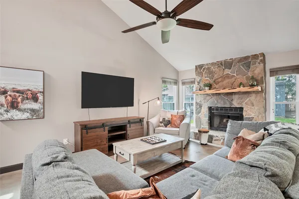 $2,300 | 901 Oakcrest Circle, Cedar Park, TX 78613