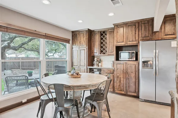 $2,300 | 901 Oakcrest Circle, Cedar Park, TX 78613