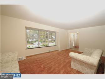 1135 Bon Air Road Havertown, PA 19083 - Photo 4 of 12 Living Room