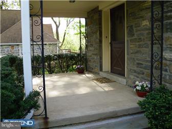 80 Crestline Road Strafford, PA 19087 - Photo 4 of 12
