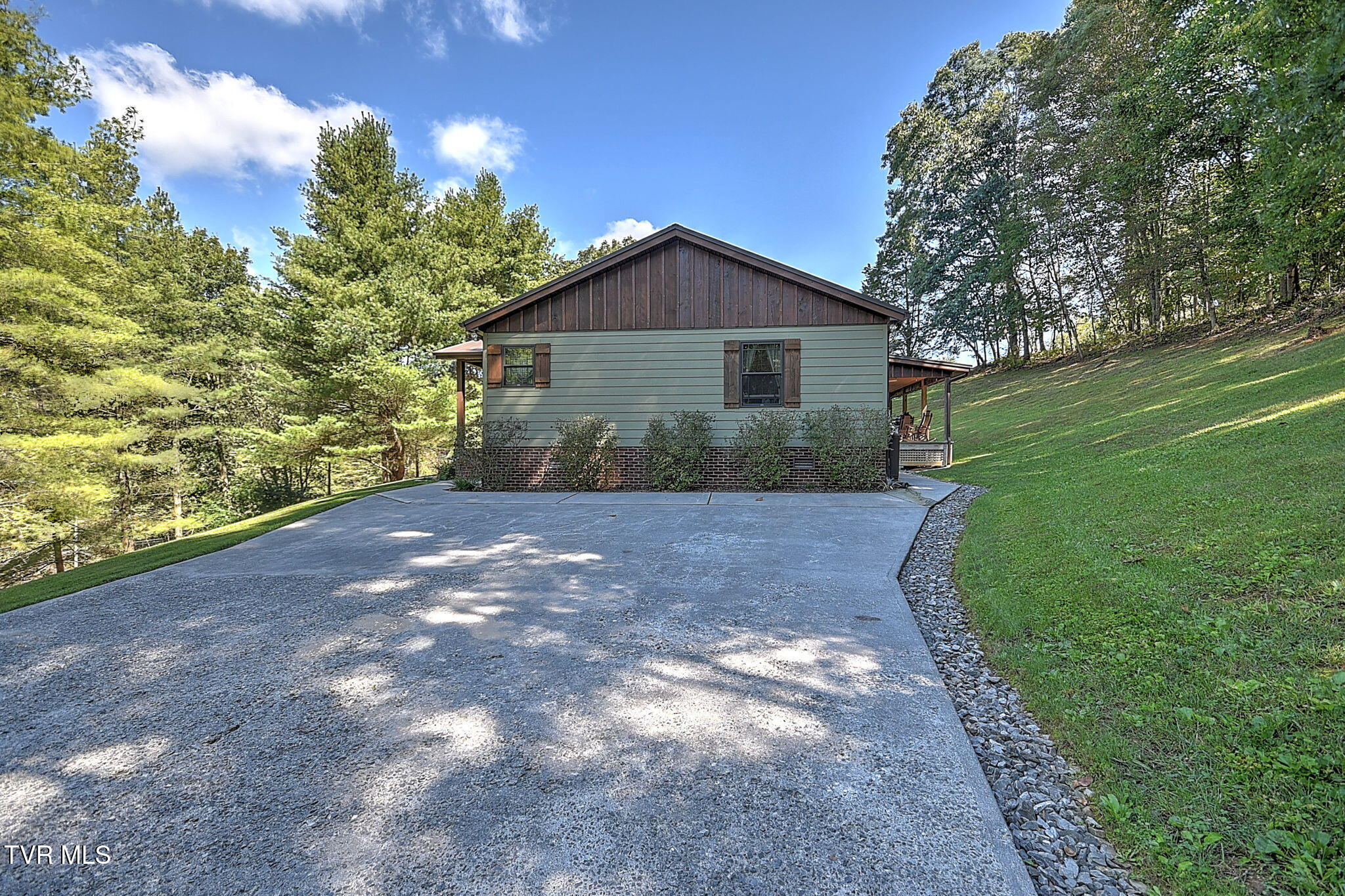 5256 Rich Valley Road Bristol, VA 24202 - Photo 42 of 52 46-web-or-mls-5256 Rich Valley RA-47
