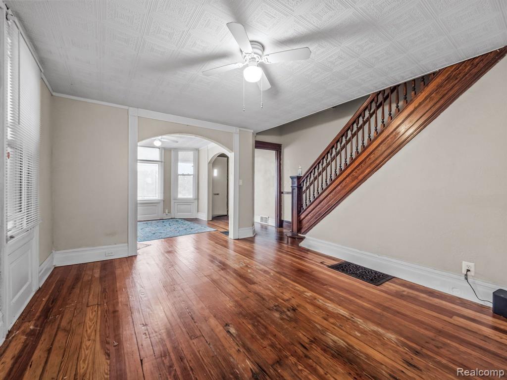 1789 Field Street Detroit, MI 48214 - Photo 33 of 49