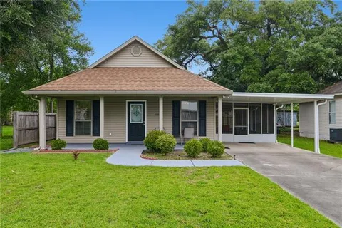$195,000 | 484 South 2nd Street, Ponchatoula, LA 70454