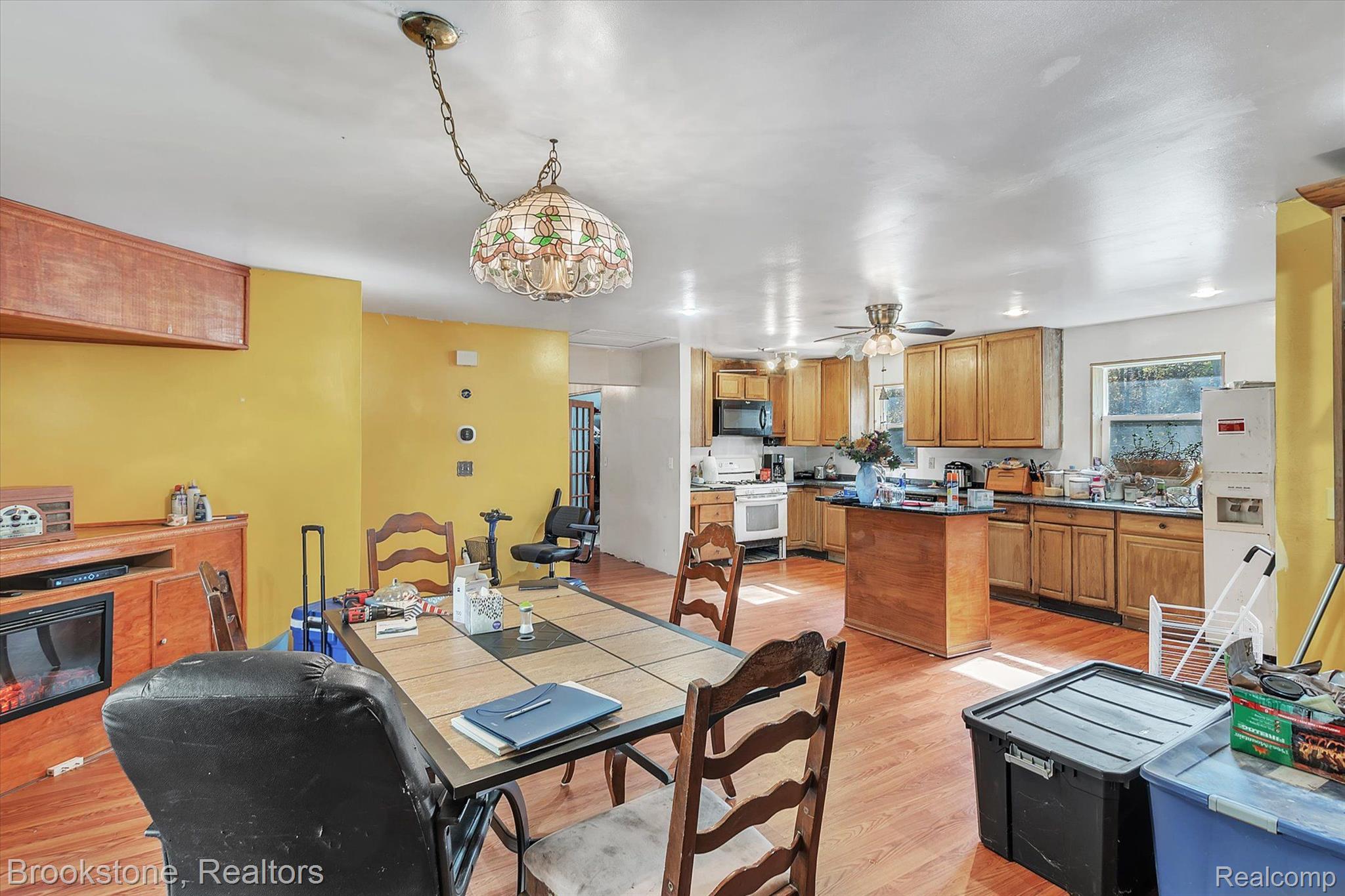 26410 Haggerty Road New Boston, MI 48164 - Photo 13 of 42 Gallery Image 13