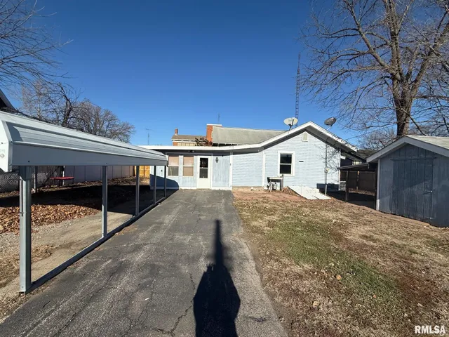 $94,500 | 214 East Taylor Street, Petersburg, IL 62675