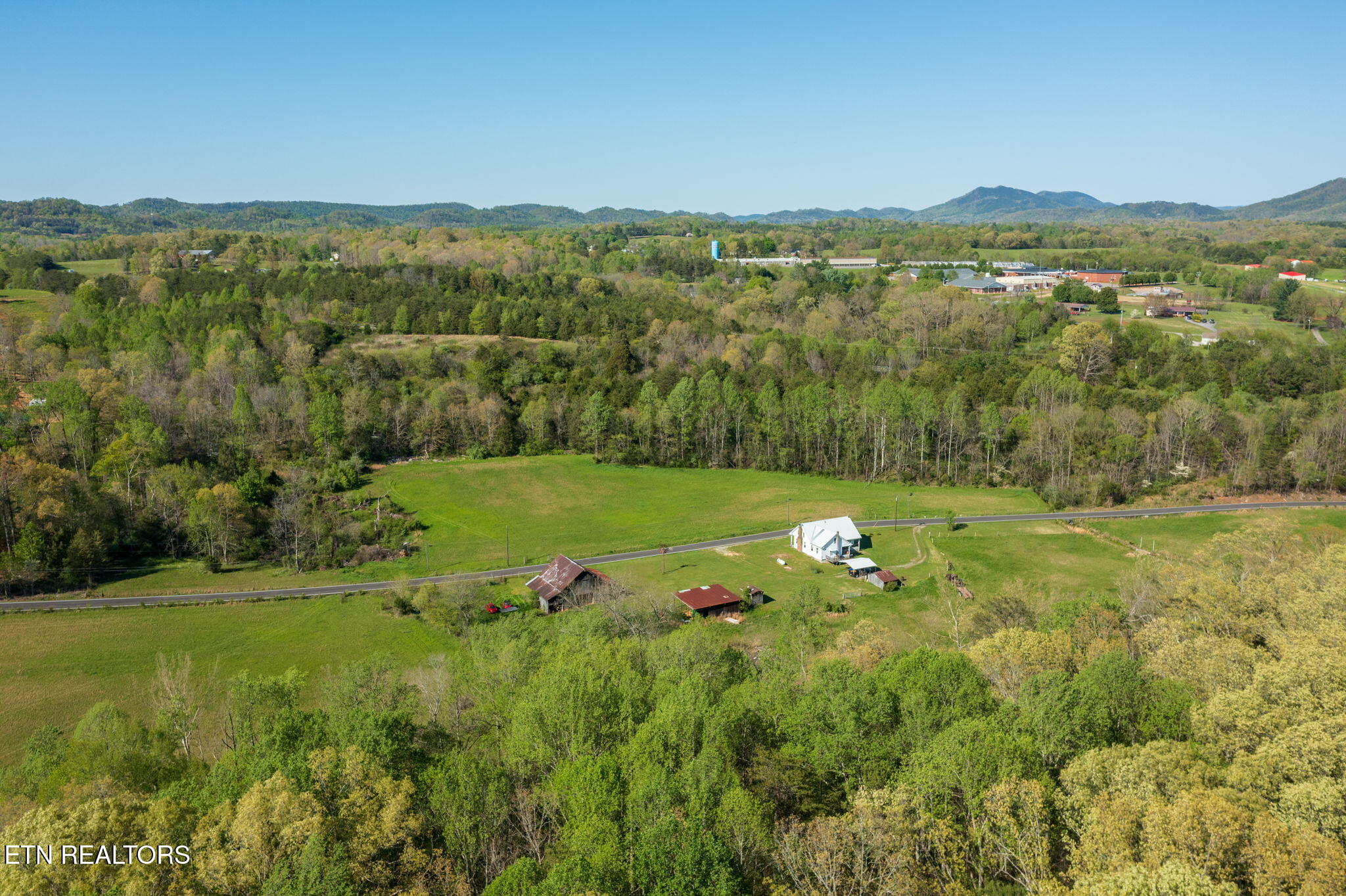 285 New Providence Road Tellico Plains, TN 37385 - Photo 25 of 45 homesandvideos aerials-11403