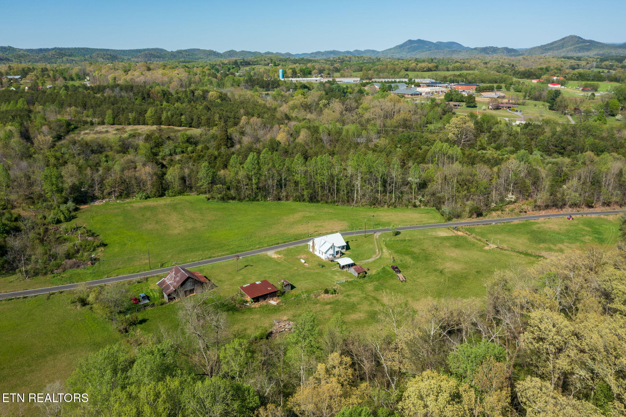 285 New Providence Road Tellico Plains, TN 37385 - Photo 30 of 45 homesandvideos aerials-11390