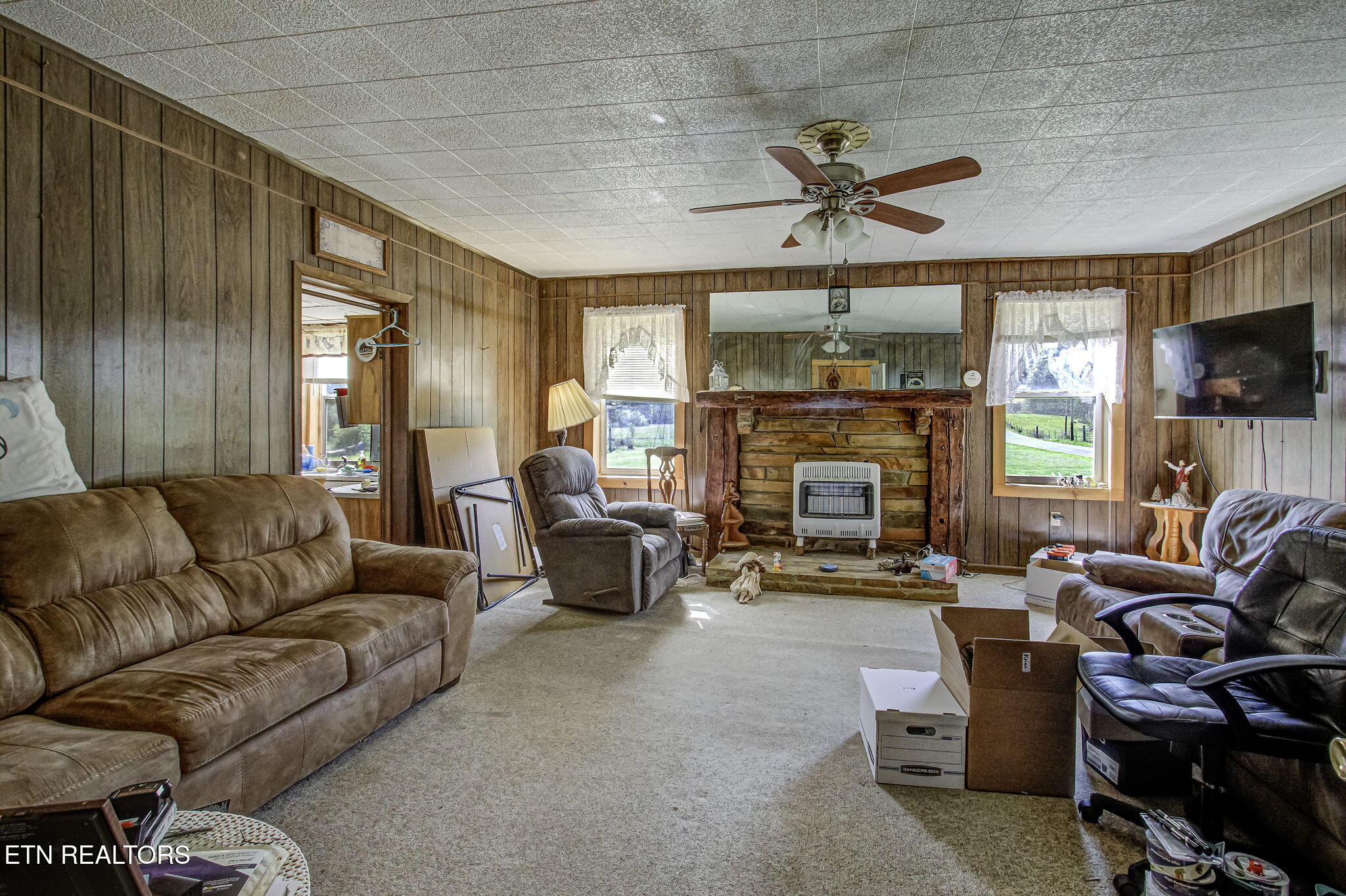 285 New Providence Road Tellico Plains, TN 37385 - Photo 32 of 45 IMG_4667