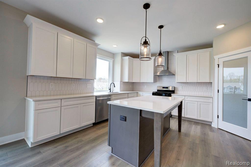 Moh 74 Round Rock Howell, MI 48843 - Photo 8 of 24