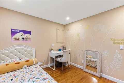 $899,000 | 7 Meadowbrook Drive, Barrington, RI 02806