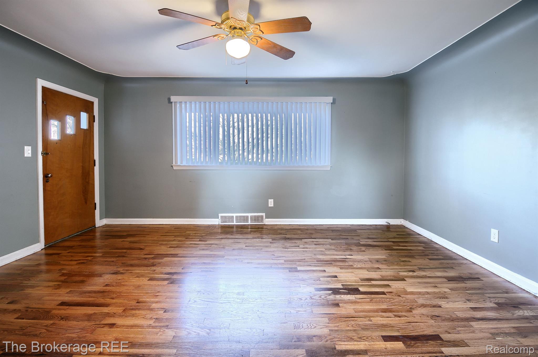 2051 Covert Road Burton, MI 48509 - Photo 24 of 35 Gallery Image 24