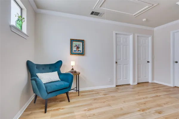 $575,000 | 1303 Cuernavaca Drive North, Unit B, Austin, TX 78733