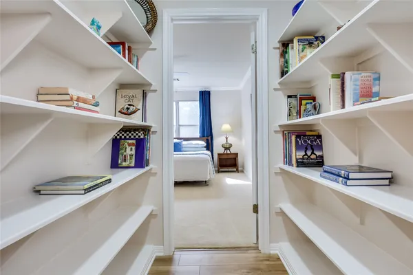 $575,000 | 1303 Cuernavaca Drive North, Unit B, Austin, TX 78733