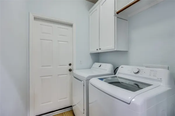 $575,000 | 1303 Cuernavaca Drive North, Unit B, Austin, TX 78733