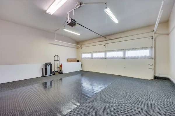 $575,000 | 1303 Cuernavaca Drive North, Unit B, Austin, TX 78733