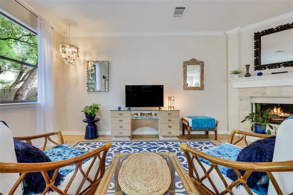 $575,000 | 1303 Cuernavaca Drive North, Unit B, Austin, TX 78733