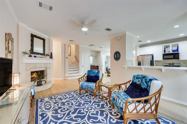 $575,000 | 1303 Cuernavaca Drive North, Unit B, Austin, TX 78733
