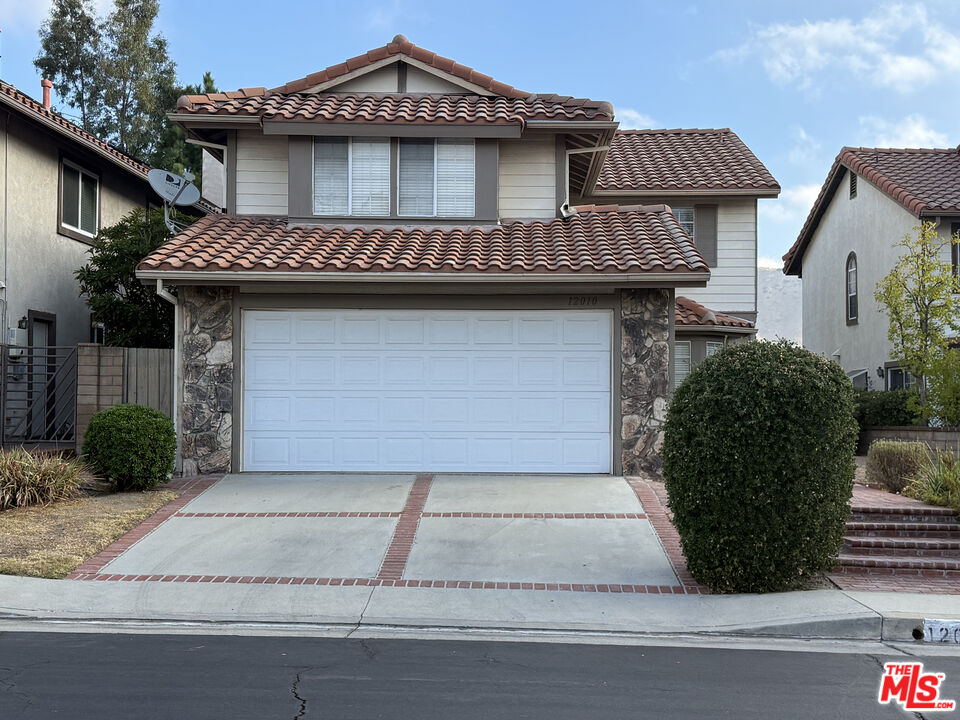 12010 Falcon Ridge Way Porter Ranch, CA 91326 - Photo 1 of 15 Gallery Image 1