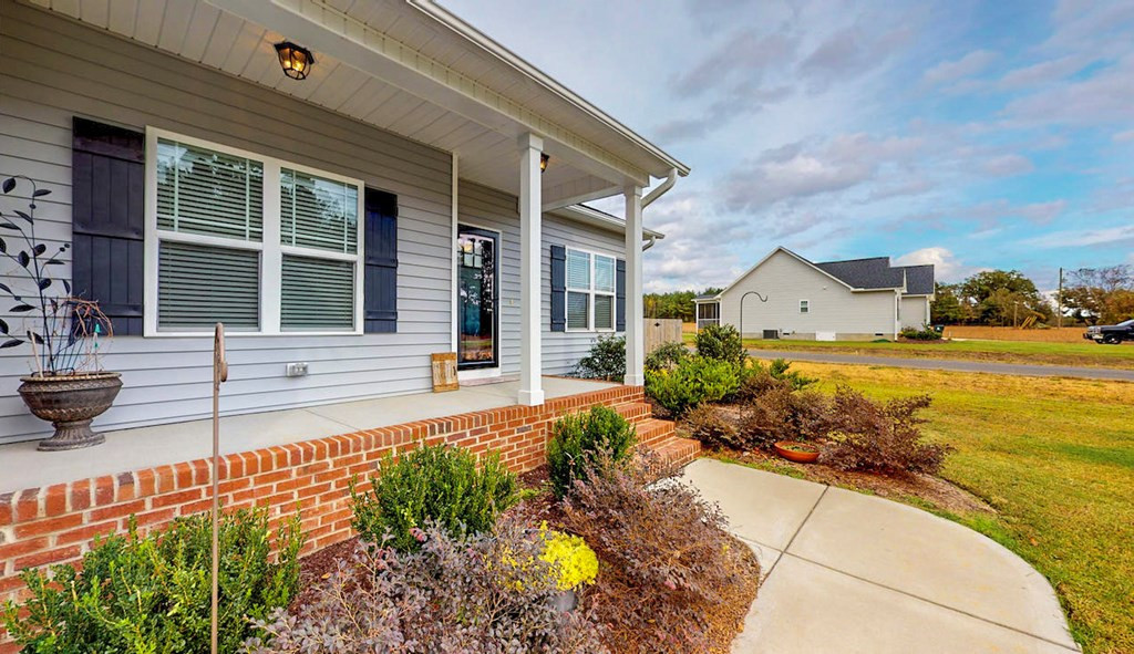 1406 River Run Road Selma, NC 27576 - Photo 6 of 38 Gallery Image 6