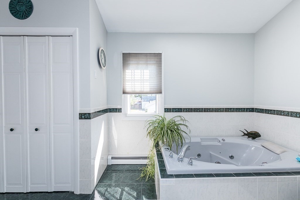 110 New Road East Providence, RI 02916 - Photo 26 of 38 Gallery Image 26