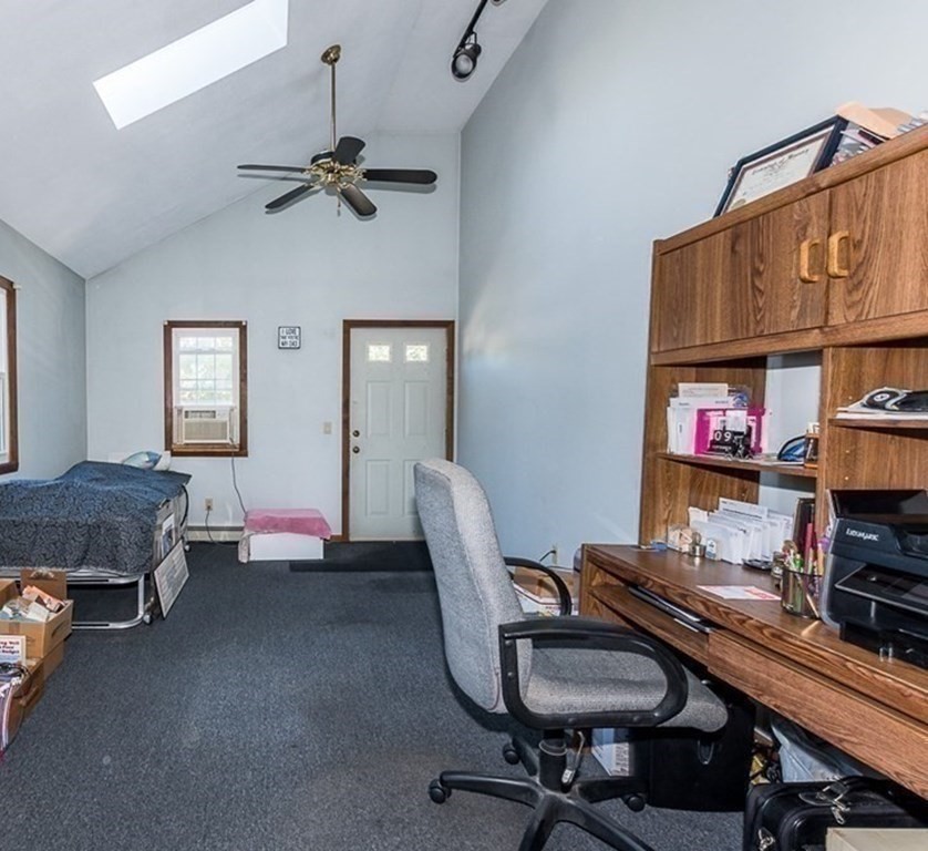 110 New Road East Providence, RI 02916 - Photo 29 of 38 Gallery Image 29