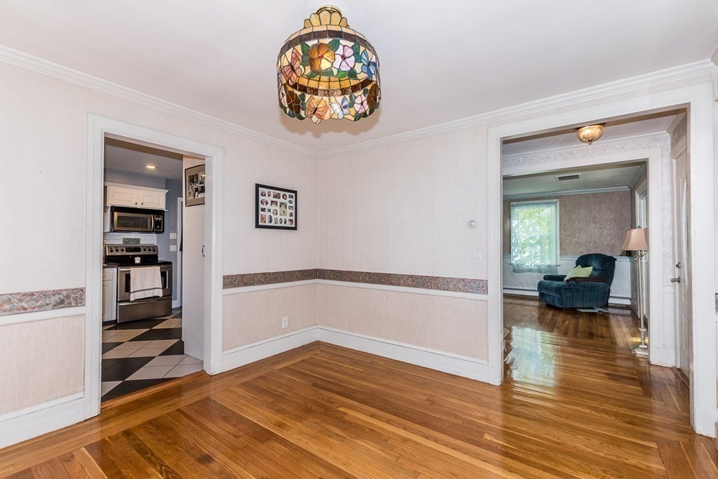 110 New Road East Providence, RI 02916 - Photo 9 of 38 Gallery Image 9