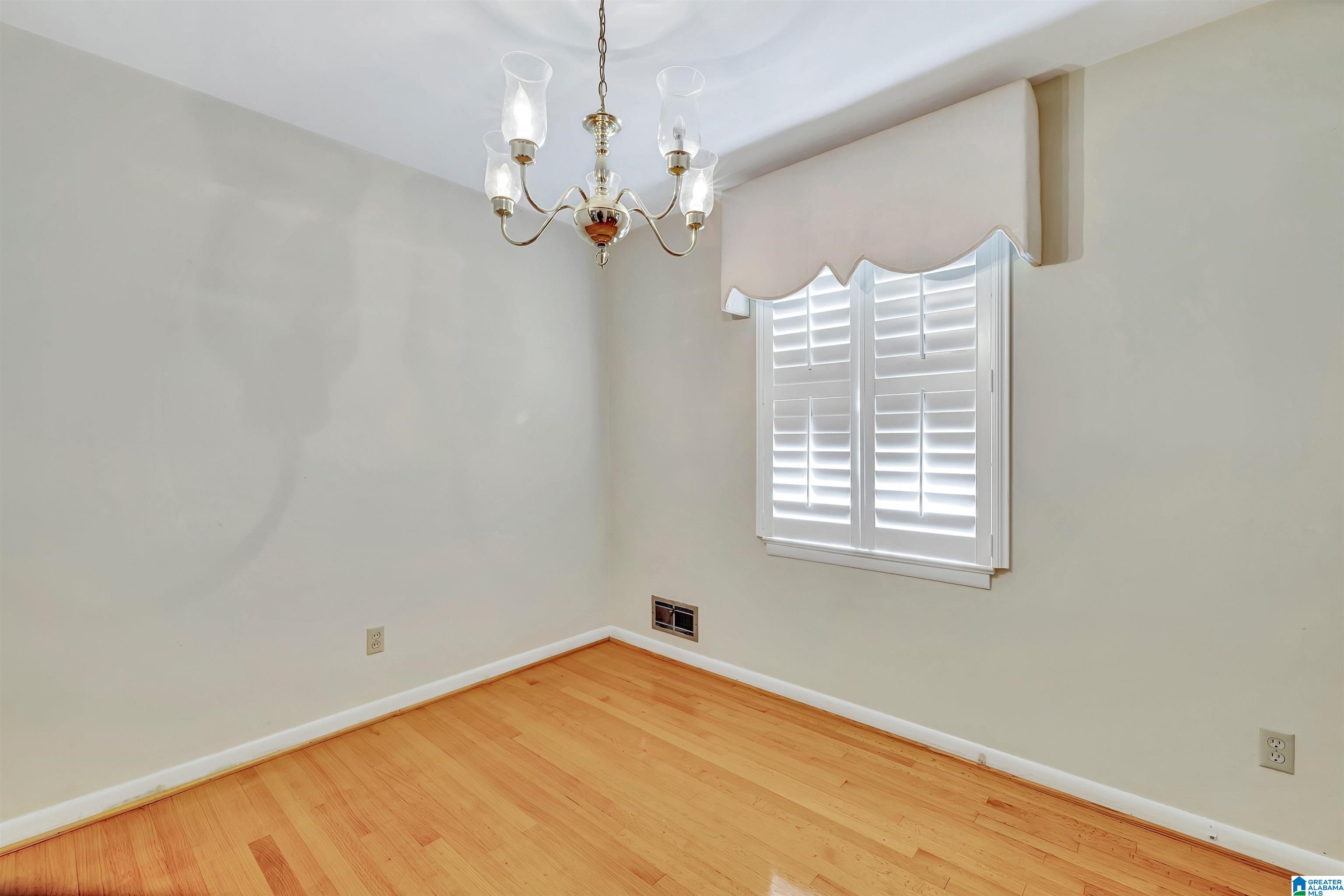 924 Martinwood Road Birmingham, AL 35235 - Photo 13 of 35