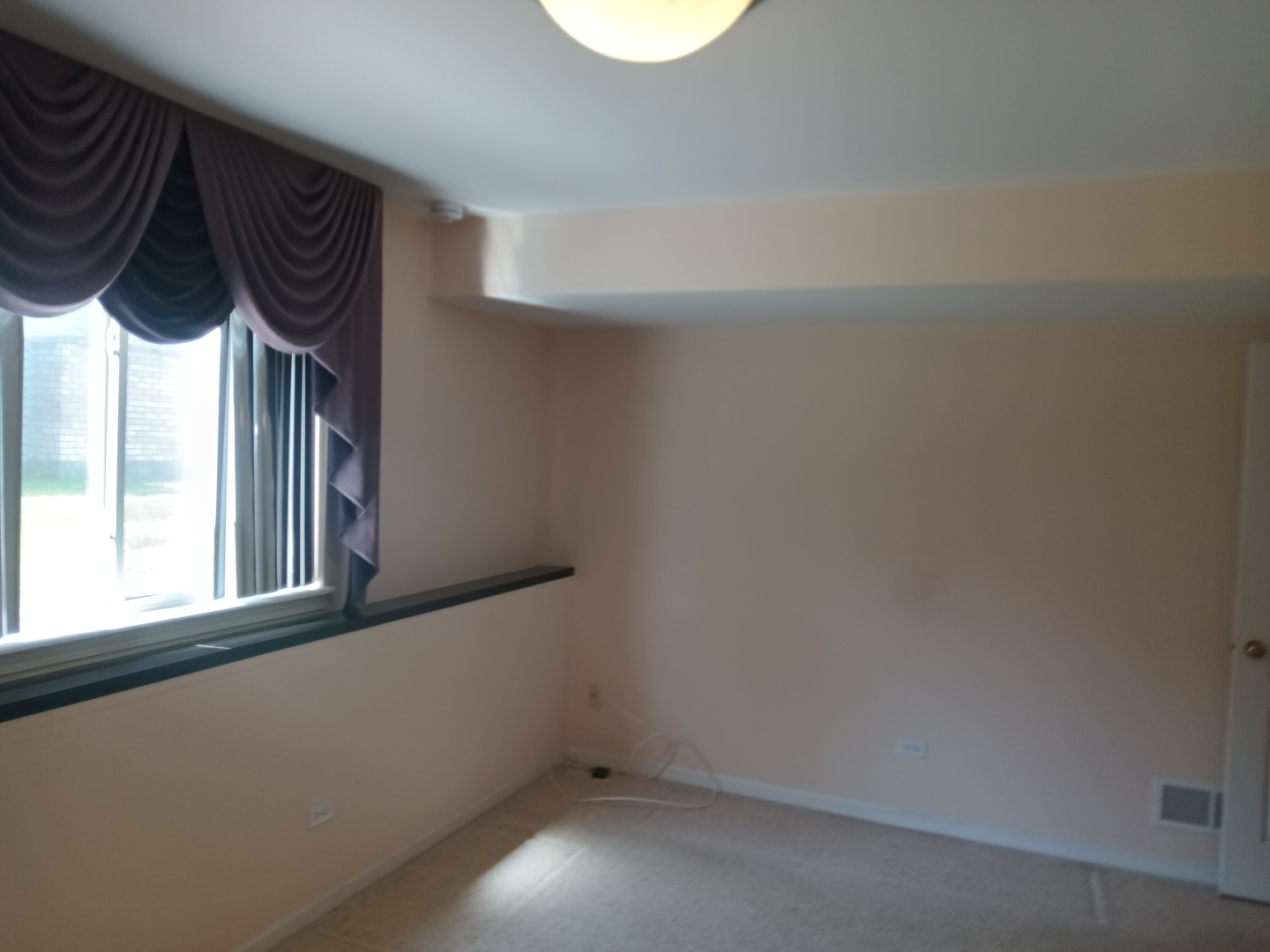410 Highland Road Matteson, IL 60443 - Photo 16 of 27 a view of a door and a window in the room