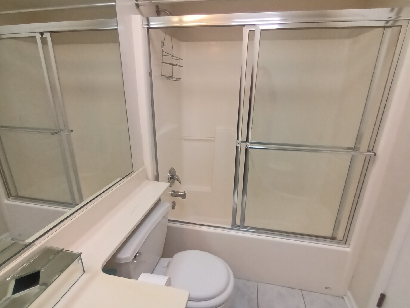 410 Highland Road Matteson, IL 60443 - Photo 17 of 27 a bathroom with a toilet and a shower