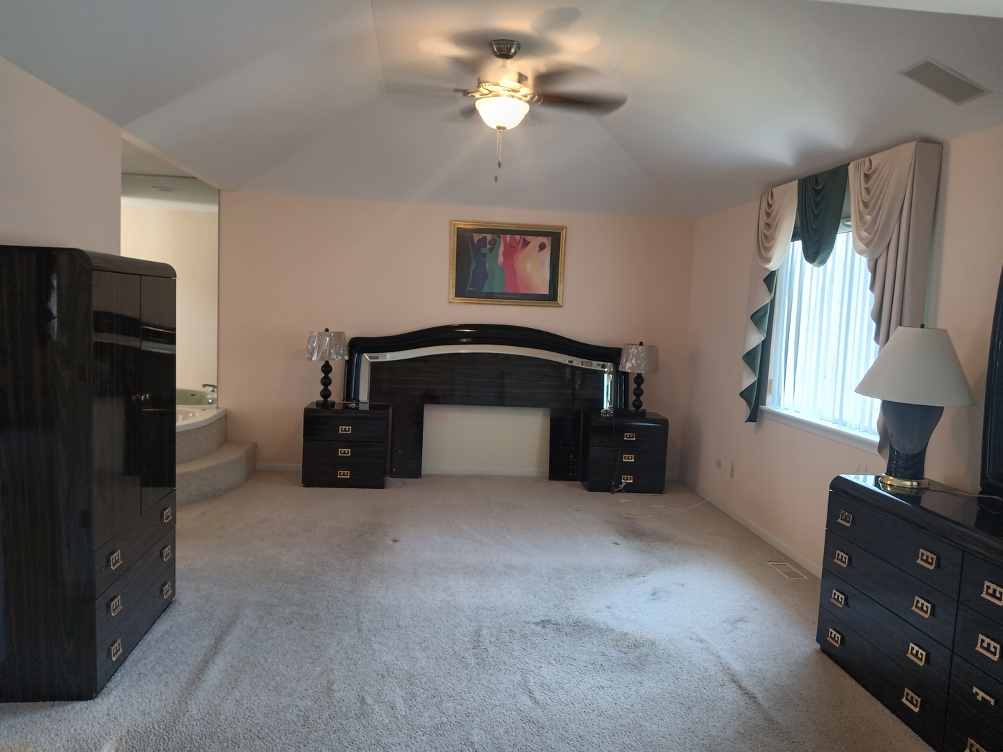 410 Highland Road Matteson, IL 60443 - Photo 9 of 27 a living room with furniture and a flat screen tv