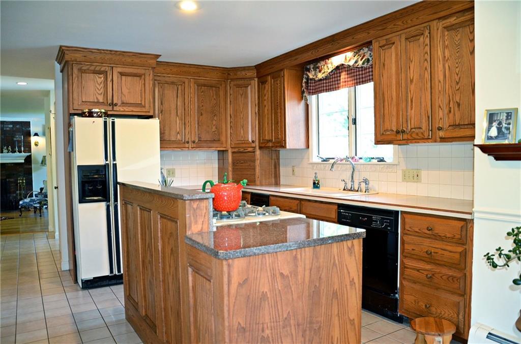 64 Groves Road Yarmouth, ME 04096 - Photo 5 of 32 Photo