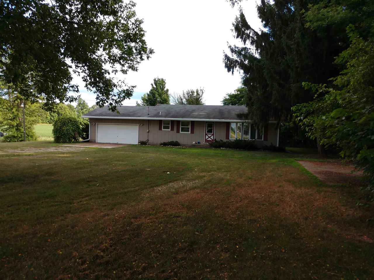 5653 West Monroe Road Alma, MI 48801 - Photo 7 of 44 1865313-6.JPG