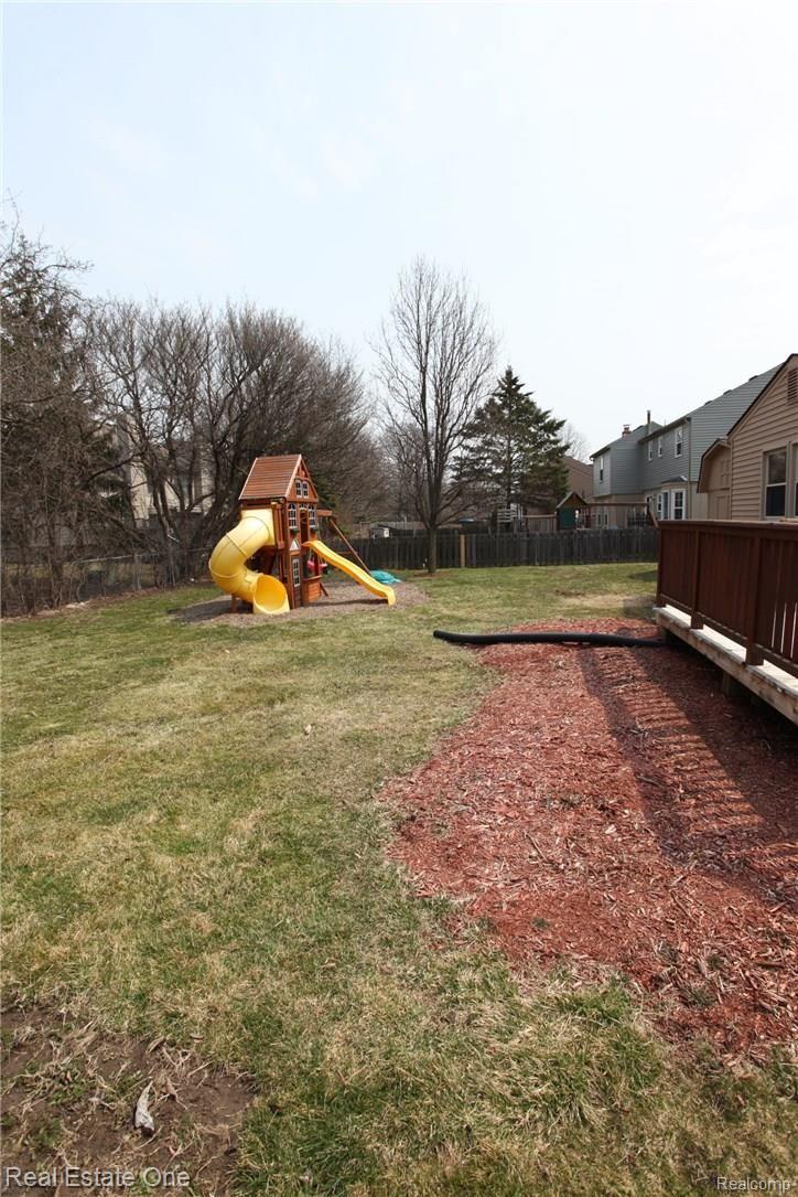 45018 Prestbury Road Canton, MI 48187 - Photo 42 of 47 IMG_764745018 Prestbury.JPG