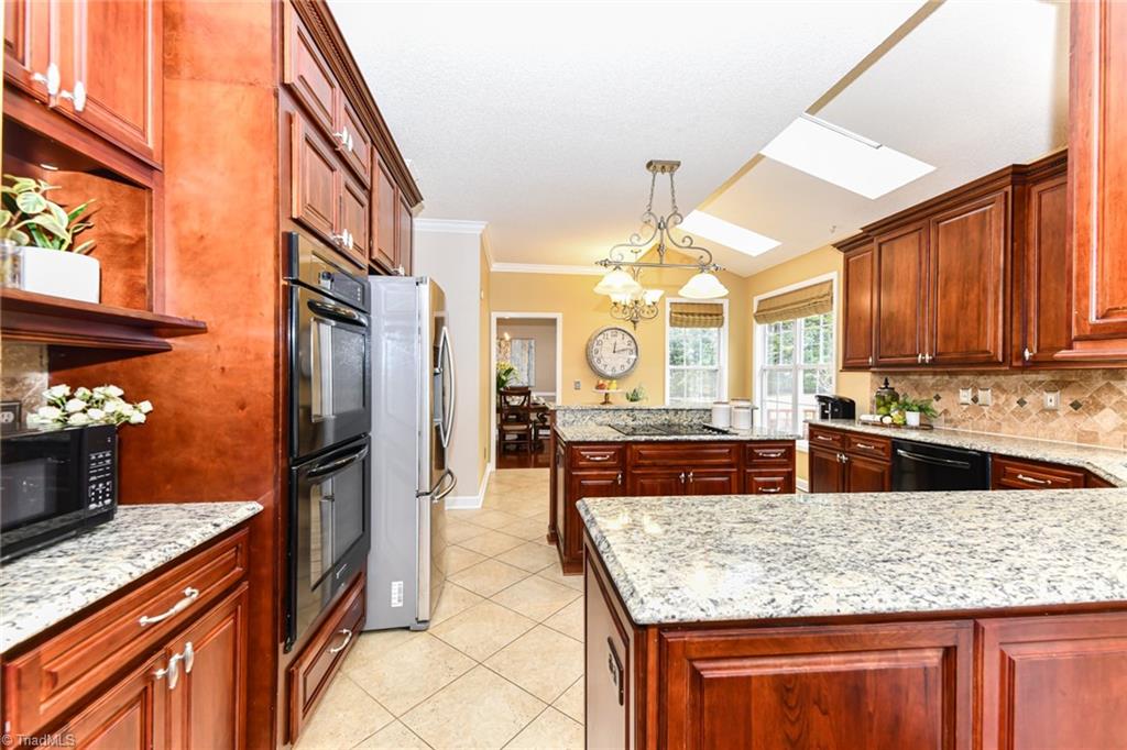 6102 High View Road Greensboro, NC 27410 - Photo 9 of 28 Gallery Image 9